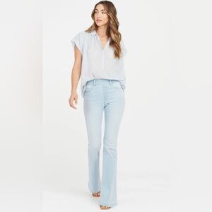 Spanx Flare Jeans in Light Wash size Large